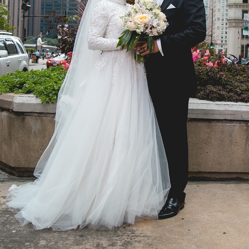 Long sleeved / Modest Wedding Dress - Picture 7 of 7